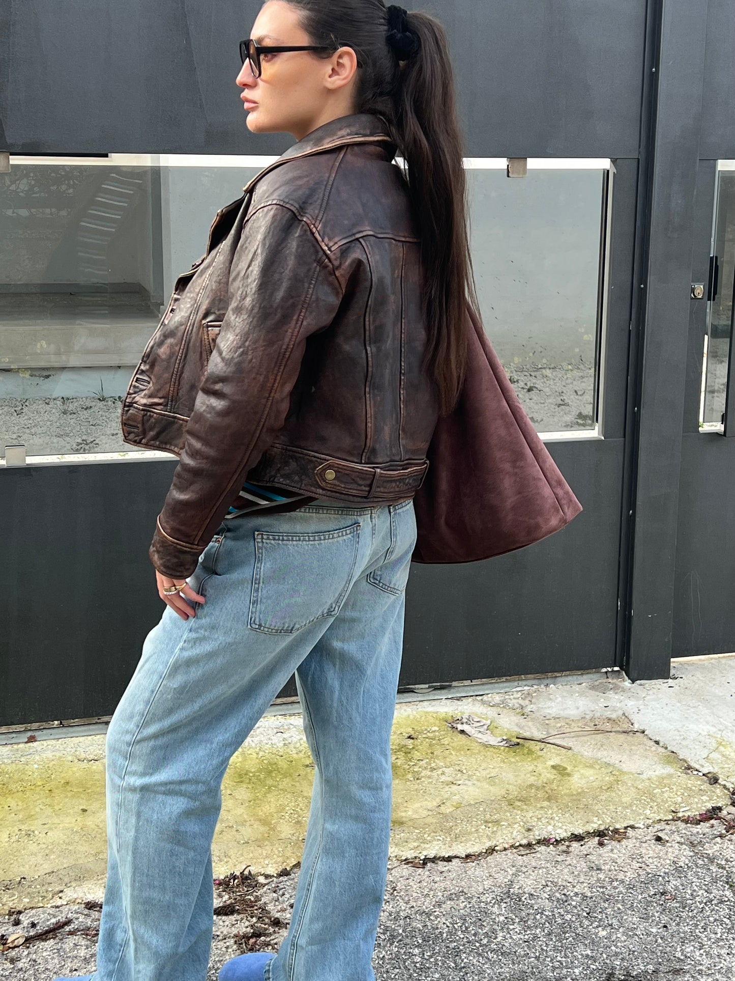 THE WORN-IN WONDER WOMEN OVERSIZED LEATHER JACKET